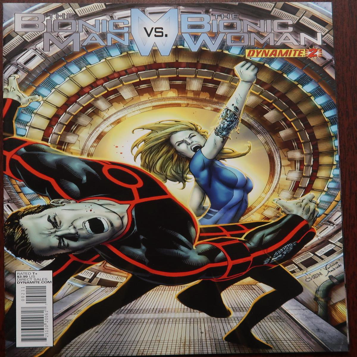 Bionic Man vs Bionic Woman 2 (2013) Dynamite Entertainment Comics